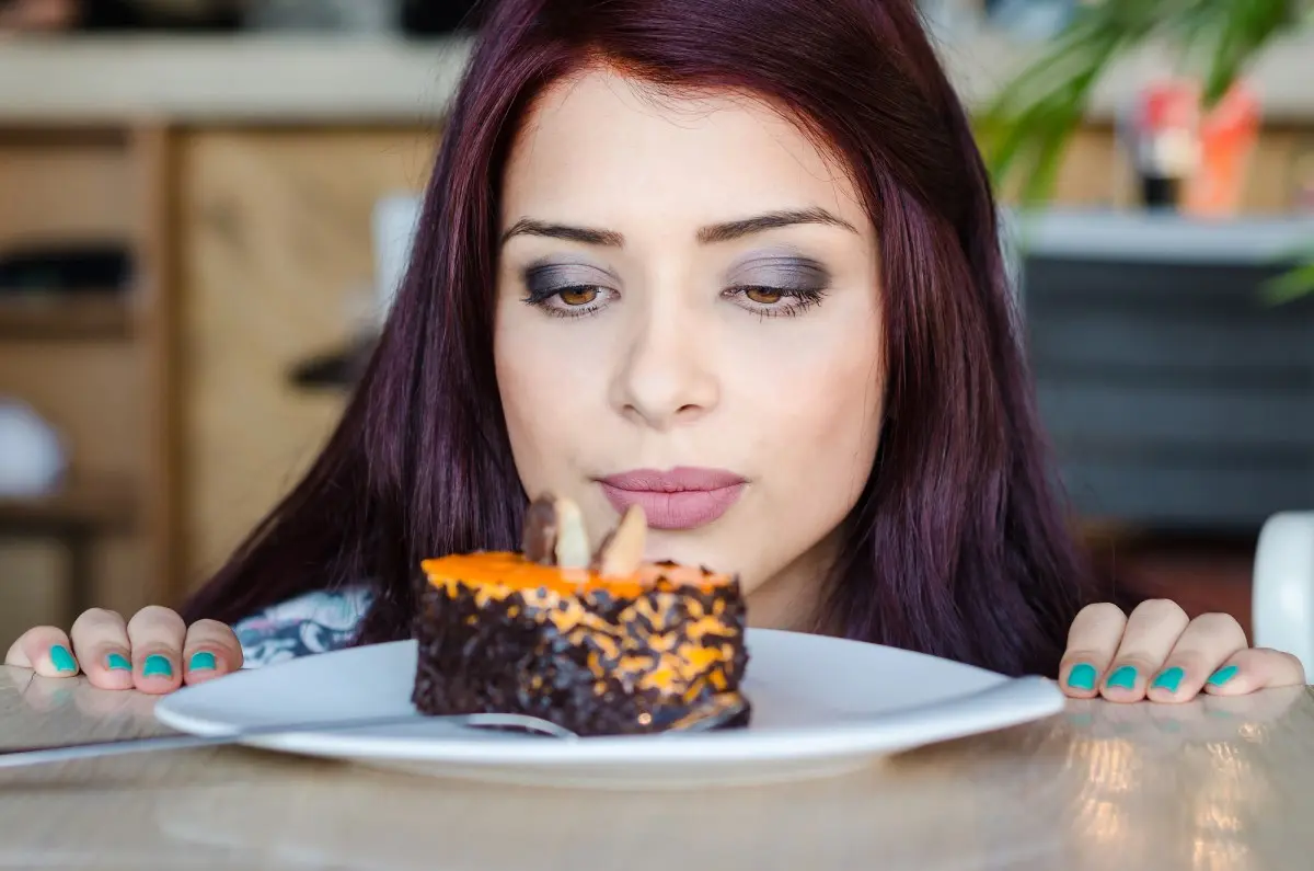 Тянет на сладкое: почему меняются пищевые привычки и как ими управлять